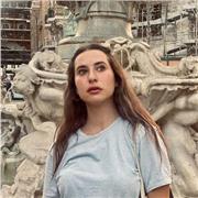 Insegnante di Latino, Greco e Italiano, impartisco ripetizioni a studenti di qualsiasi fascia scolastica